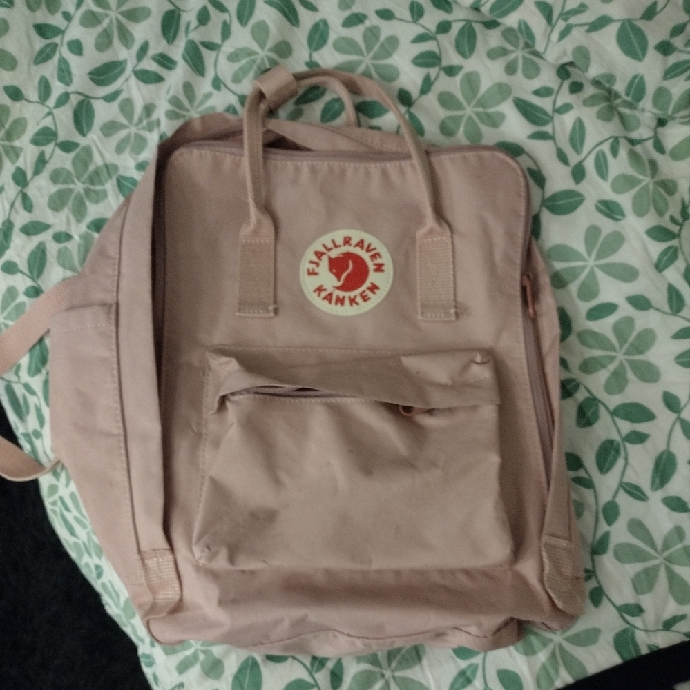 Pink fjallraven kanken